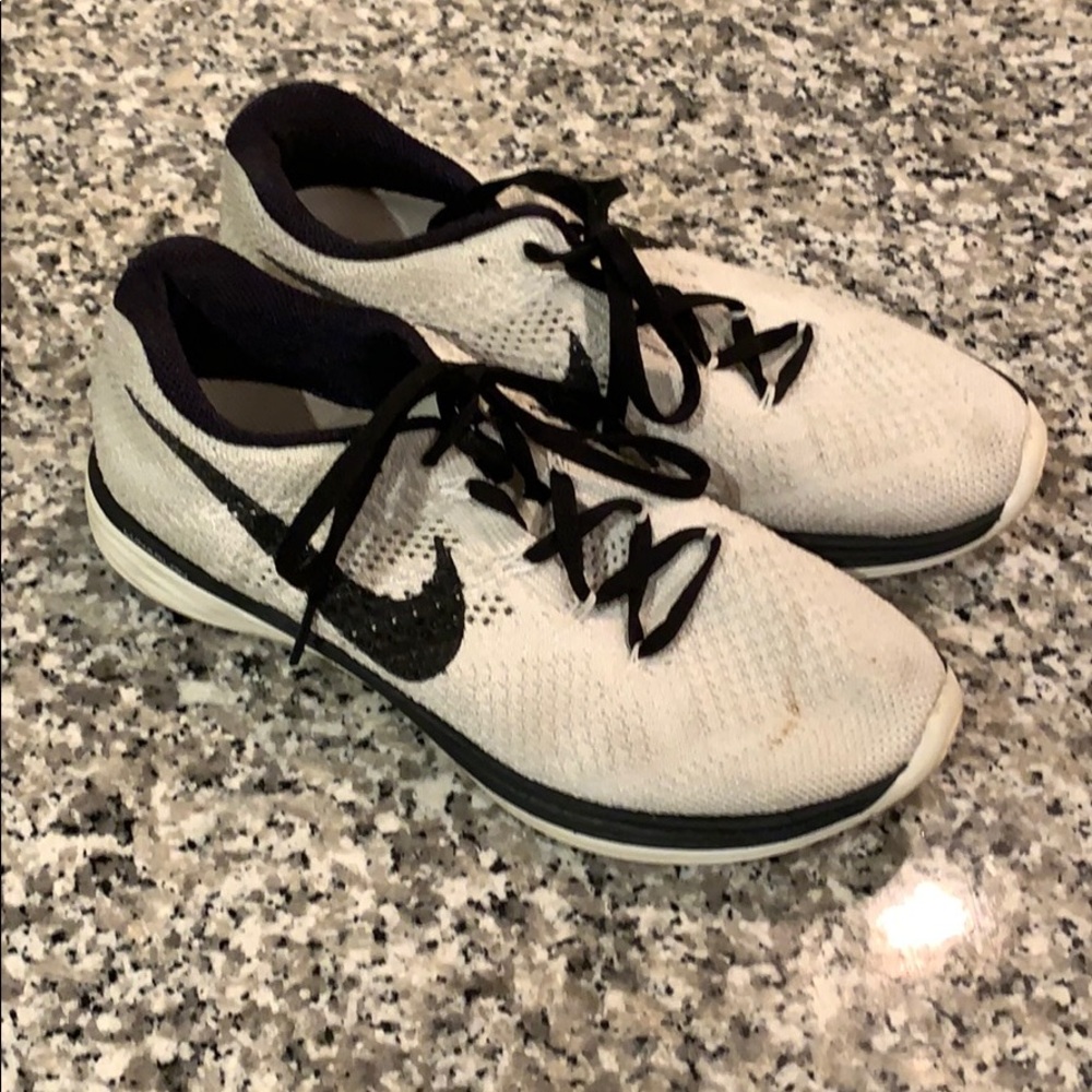 WOMENS NIKE “LUNARLON” RUNNING SHOES
